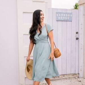 Gal Meets Glam Seafoam Midi Dress